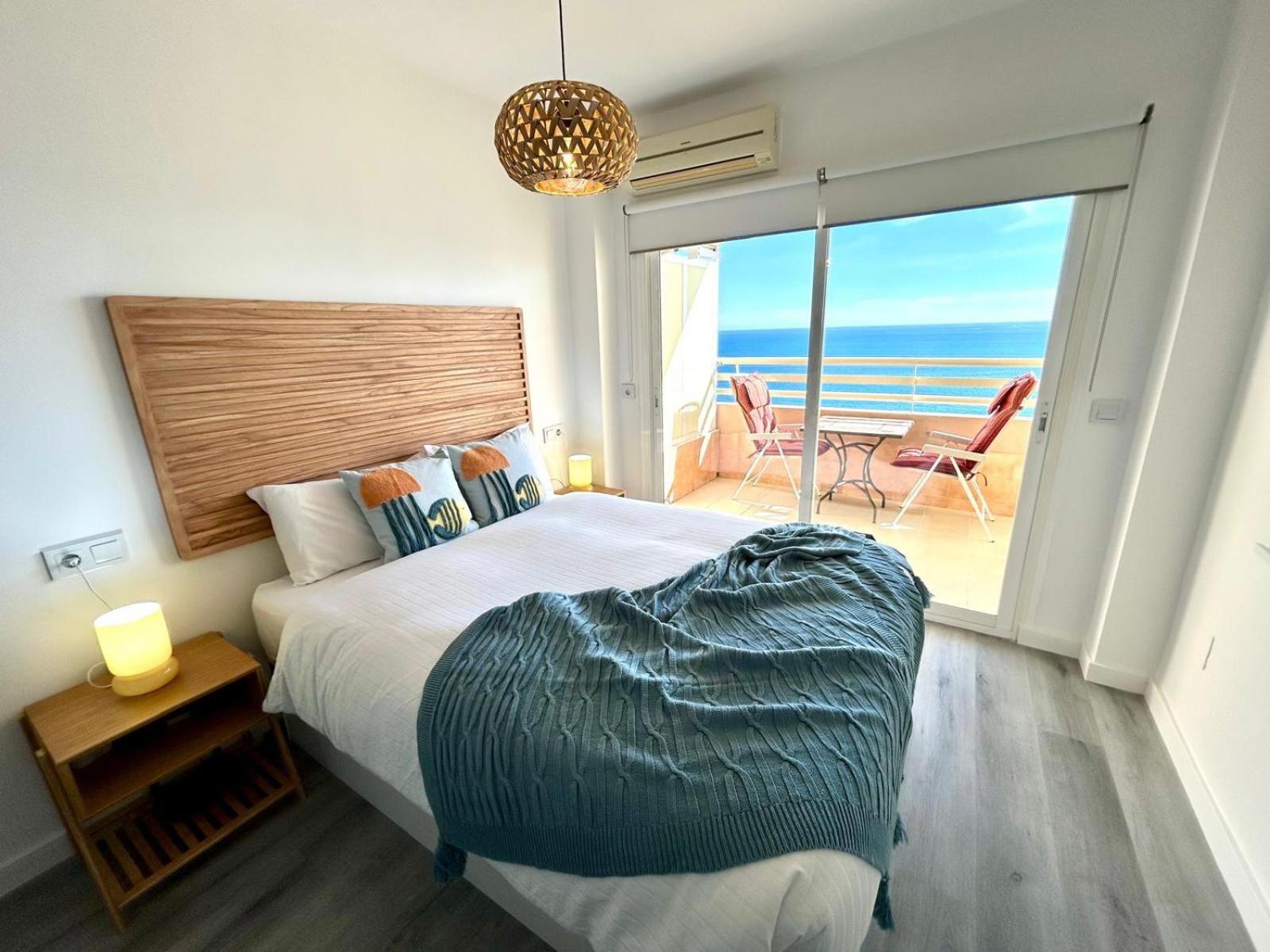푸엔히롤라 Stella Maris - Amazing Frontal Sea Views With Pool & Terrace By 10Tosea 아파트 외부 사진