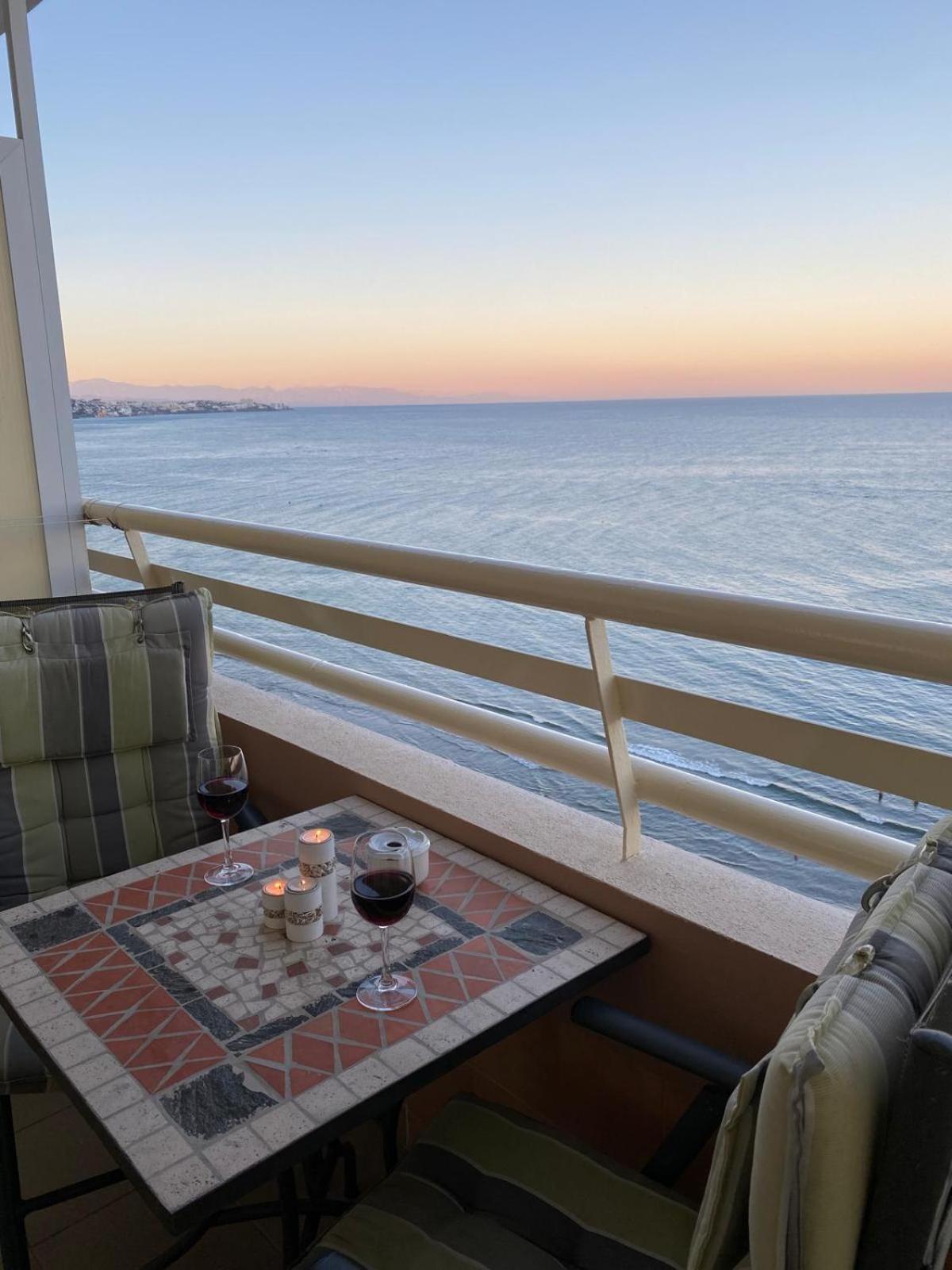 푸엔히롤라 Stella Maris - Amazing Frontal Sea Views With Pool & Terrace By 10Tosea 아파트 외부 사진