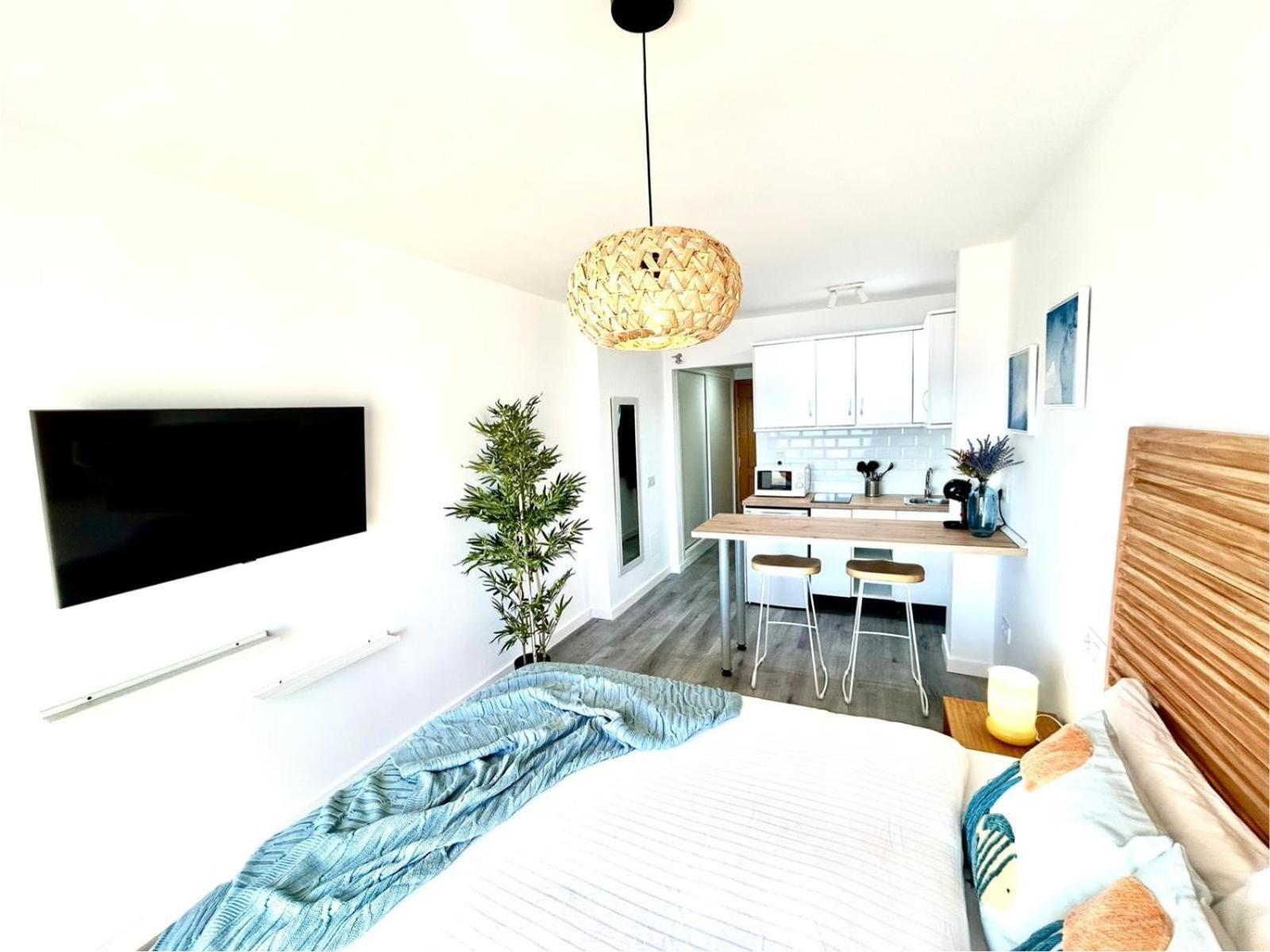 푸엔히롤라 Stella Maris - Amazing Frontal Sea Views With Pool & Terrace By 10Tosea 아파트 외부 사진