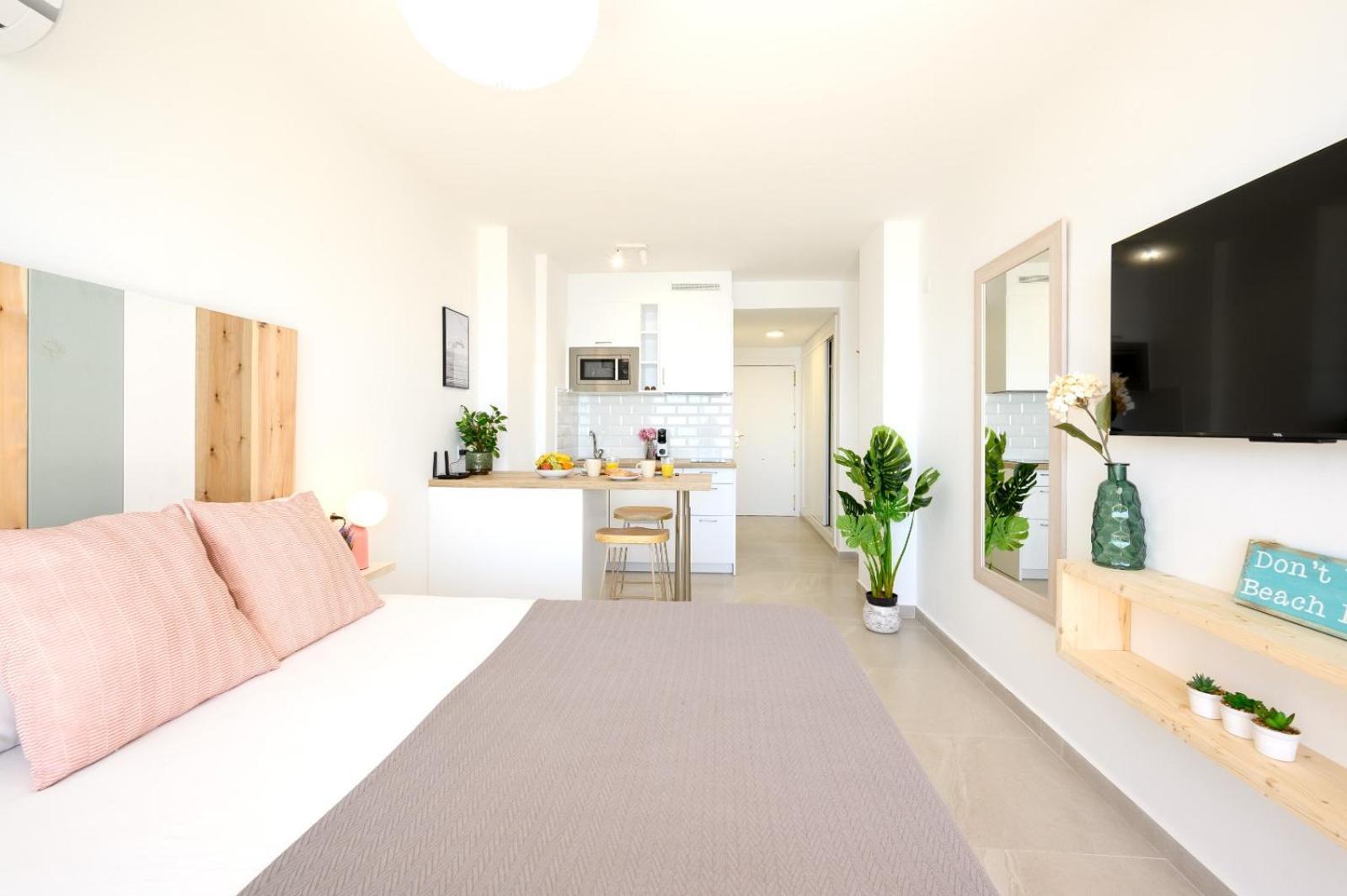 푸엔히롤라 Stella Maris - Amazing Frontal Sea Views With Pool & Terrace By 10Tosea 아파트 외부 사진