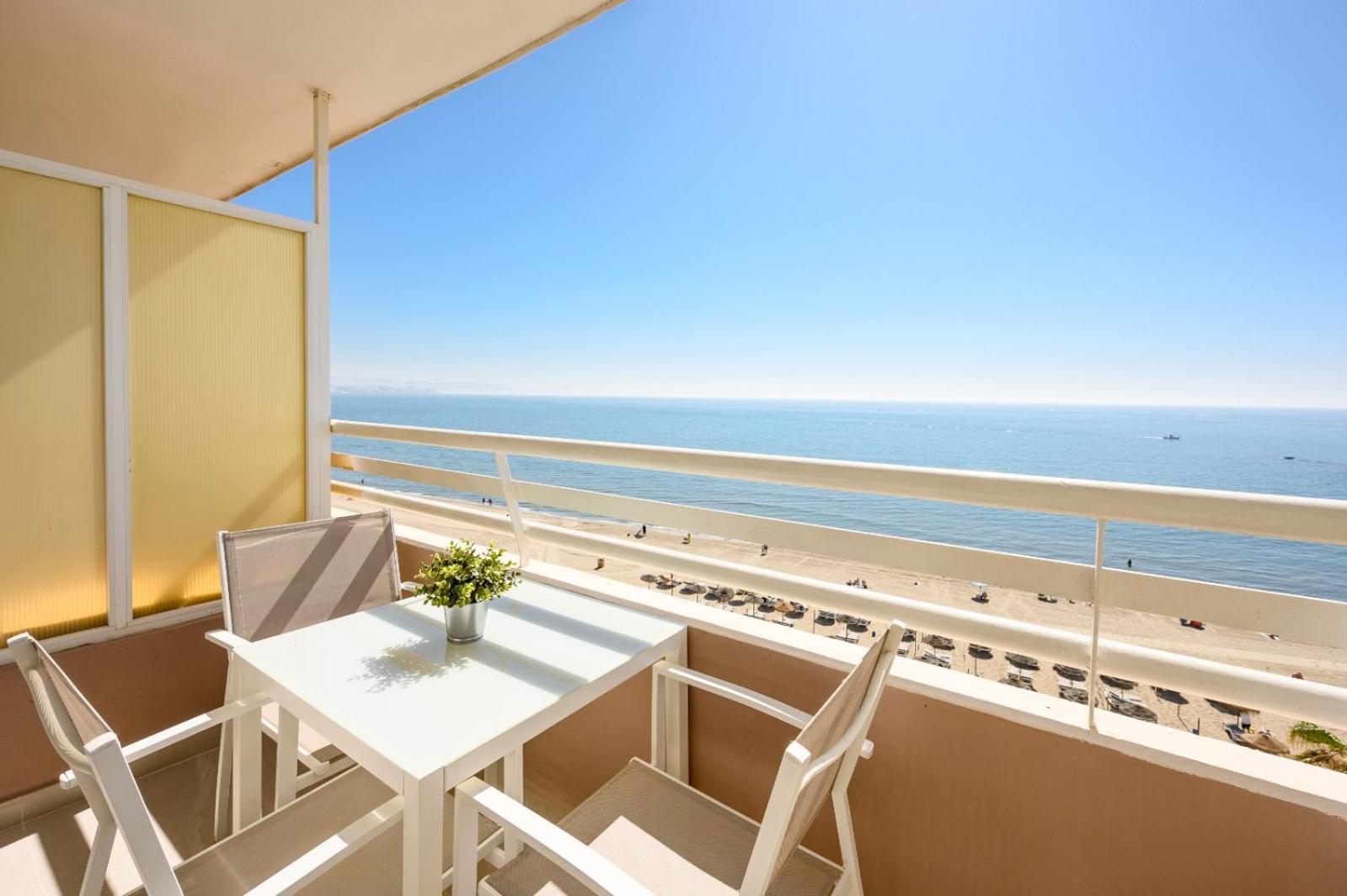 푸엔히롤라 Stella Maris - Amazing Frontal Sea Views With Pool & Terrace By 10Tosea 아파트 외부 사진